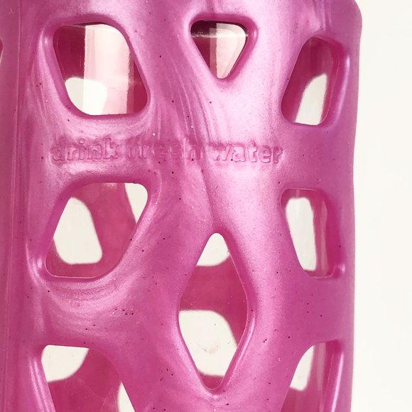 SOLD Lululemon Glass Water Bottle - Picture 7 of 13